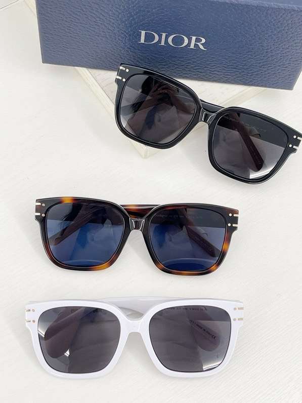 Picture of Dior Sunglasses _SKUfw55707247fw